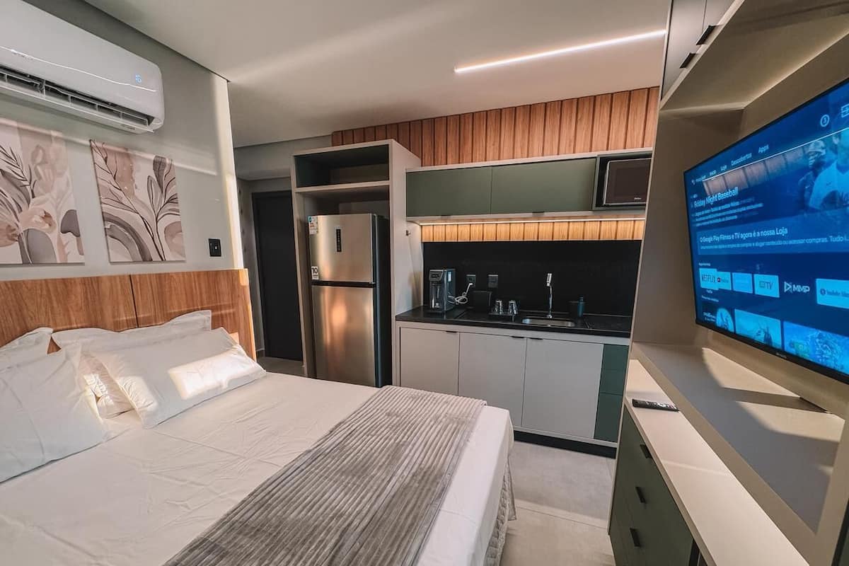 Panoramic Studio, Lake View | Individually decorated, individually furnished, desk, laptop workspace