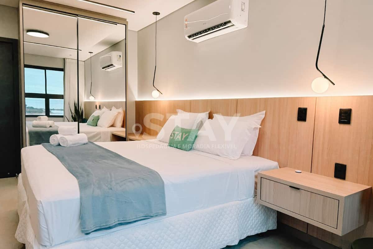 Executive Studio, City View | Individually decorated, individually furnished, desk, laptop workspace