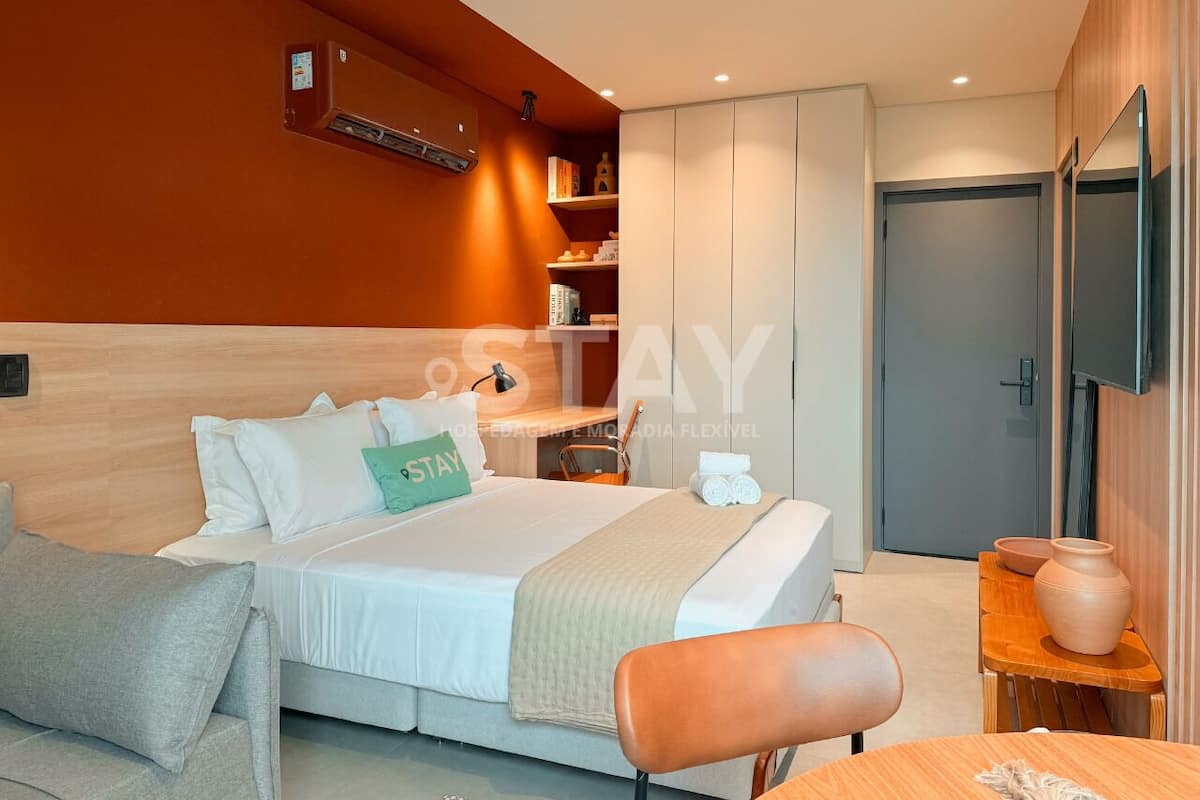 Design Studio, Lake View | Individually decorated, individually furnished, desk, laptop workspace