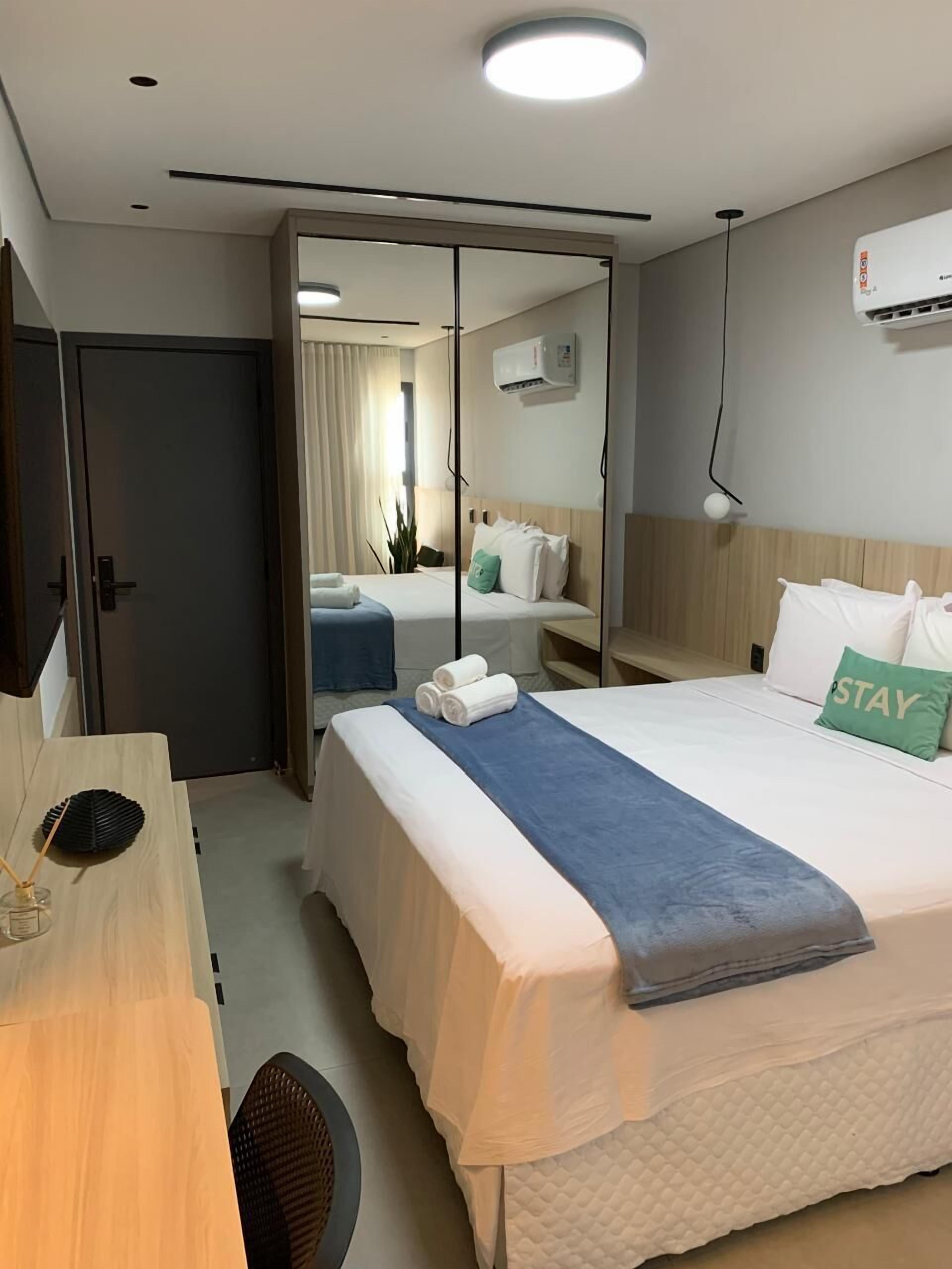 Executive Studio, City View