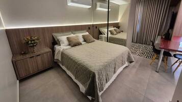 Decoración individual, mobiliario individual, escritorio