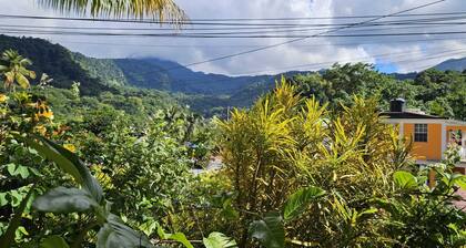 JALOUSIE LODGE adorable property in beautiful Trafalgar perfect for relaxing