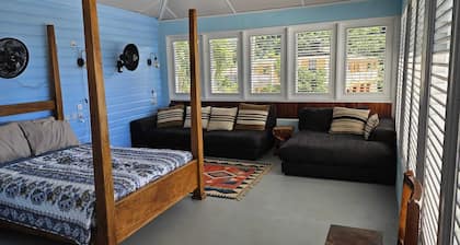 JALOUSIE LODGE adorable property in beautiful Trafalgar perfect for relaxing