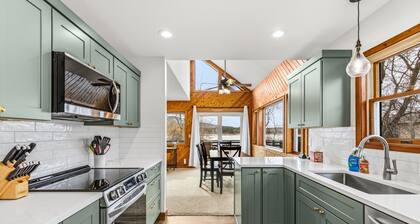 Conrad Vista | Fully Remodeled Waterfront Retreat