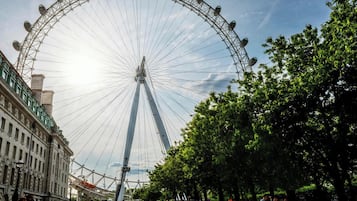 مكان جذب سياحي