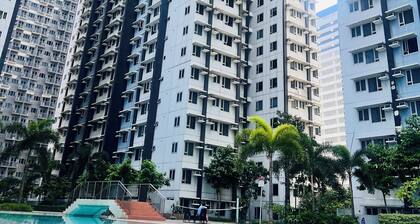 Cozy 1-bedroom 40sqm apartment with AC/wifi in terrific Mandaluyong City