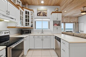 Private kitchen - La Casa del Sol (New Smyrna Beach)