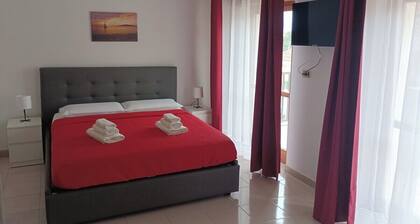 Cozy Penthouse with balconies a stone's throw from the station