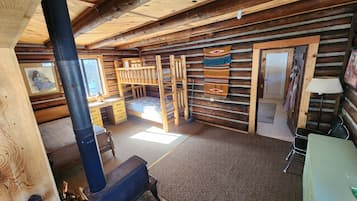 2 bedrooms, Internet, bed sheets