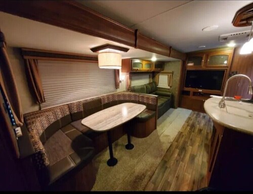 Very Nice RV set up and ready on multiple acres near peaceful Bethalto Illinois