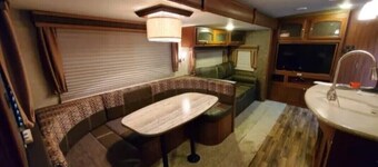 Very Nice RV set up and ready on multiple acres near peaceful Bethalto Illinois