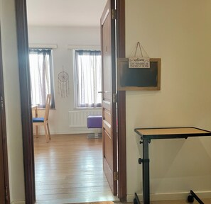 Game room - Chic & comfortable 2 separate bedrooms & 2 private bathrooms 15 minutes from Brussels (Beersel)