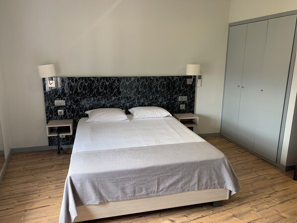 In-room safe, blackout drapes, free WiFi, wheelchair access - AL Fonte Luminosa (Lisbon)