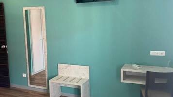 Double Room, City View | Interior