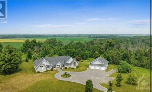 Cozy home in the country - Pet Friendly