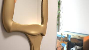 Comfort-Zweibettzimmer, Balkon | Innenbereich