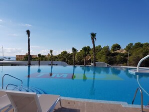 Outdoor pool, a heated pool - ROMERO APARTMENTS-SUNSET WAVES-BENIDORM (BENIDORM)