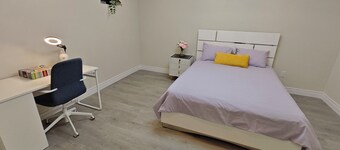 Newly renovated stylish 3B3B basement suite with full kitchen