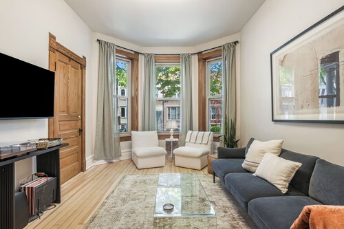 Gorgeous 3bd Wicker Park Unit w/ Parking