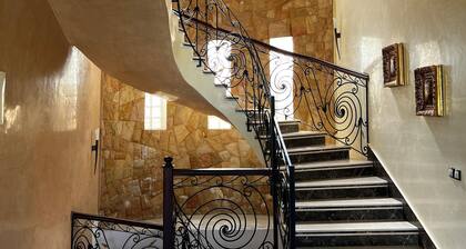 Luxury Villa with 3 Floors, Pool & Garden