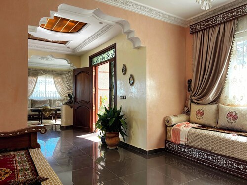 Luxury Villa with 3 Floors, Pool & Garden