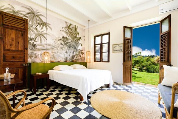 Silitysrauta/-lauta, Wi-Fi, vuodevaatteet