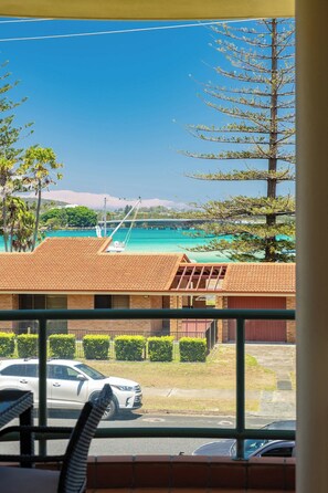 Property grounds - Beach Street Oasis - Central Lake Views - Tuncurry (Tuncurry)