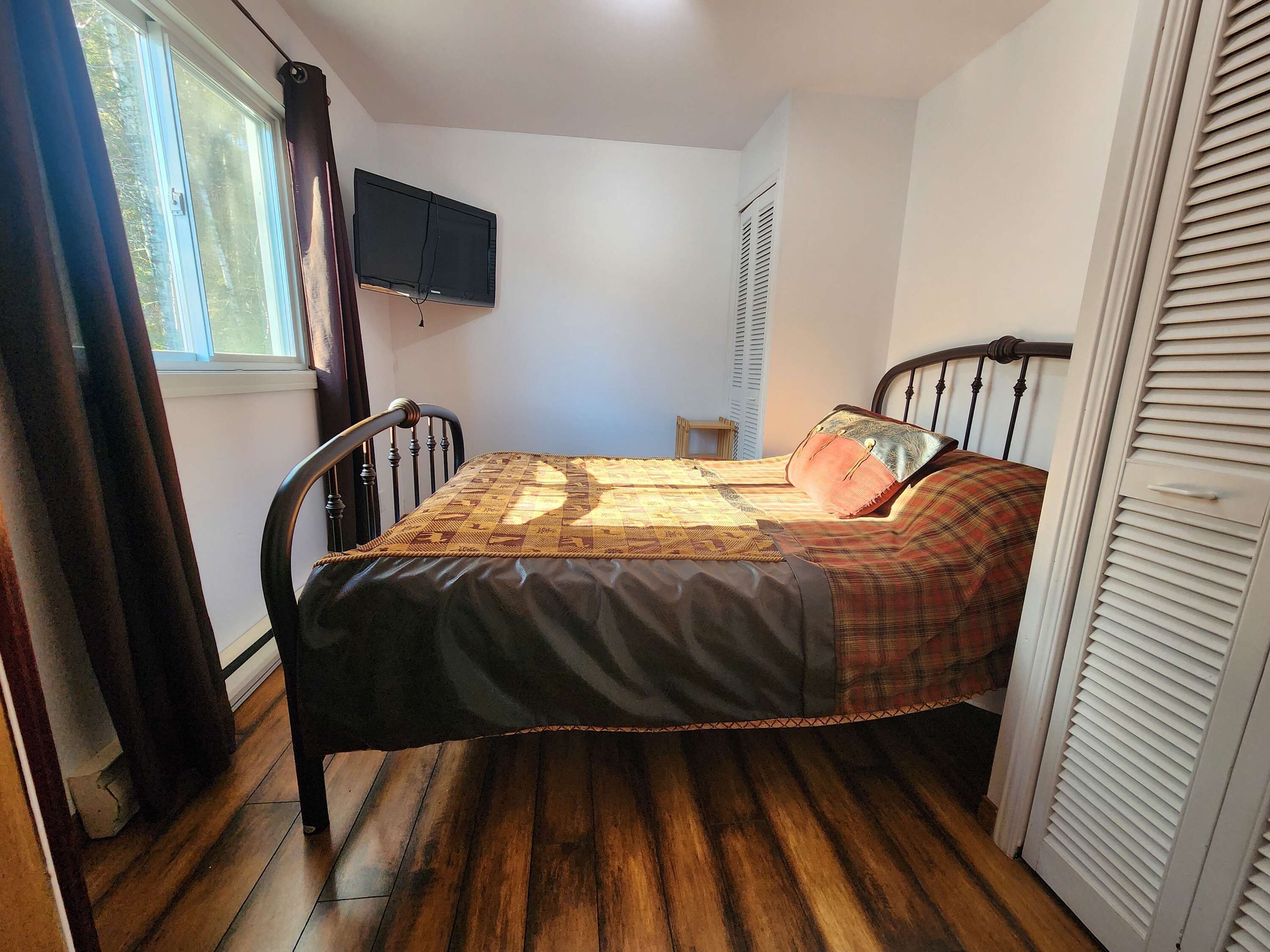 7 soverom, strykejern/-brett, wi-fi og sengetøy