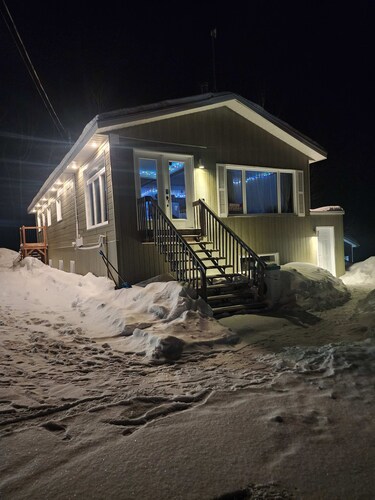 Lower Floor - Mont-Video