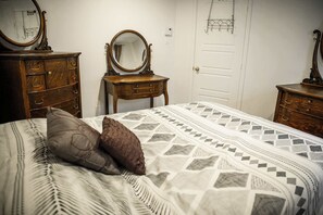 2 Schlafzimmer, Bügeleisen/Bügelbrett, WLAN, Bettwäsche