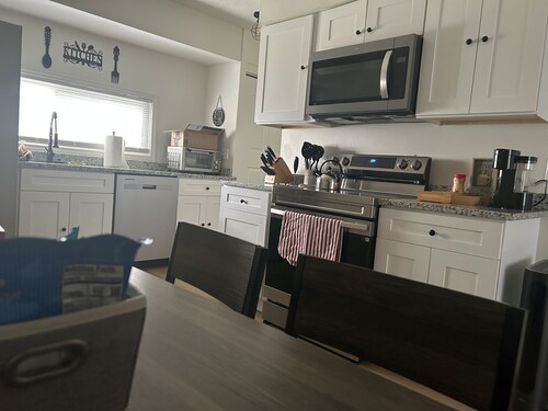 Charming 3-bedroom house with AC in fabulous Columbus