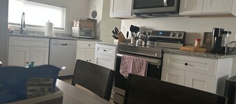 Charming 3-bedroom house with AC in fabulous Columbus