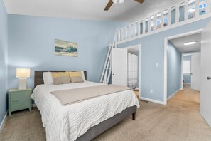 3 bedrooms, iron/ironing board, travel cot, free WiFi - Cozy 3-bedroom condo on Okaloosa Island - Fort Walton Beach - with AC (Fort Walton Beach)
