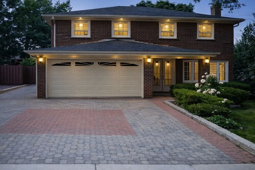 Private Room w/ private Ensuite| Shared Home-Yonge &Steeles