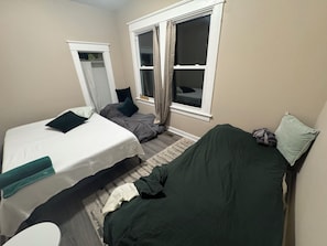 3 bedrooms, WiFi, bed sheets, wheelchair access