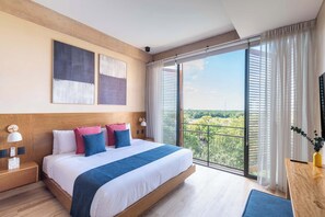 2 bedrooms, desk, iron/ironing board, WiFi - Corasol: Contemporary Comfort with Terrace View (Playa del Carmen)