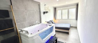 "RELAX SPA Publier" cinéma balnéo "Maison de village"