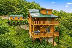 Exterior - Family Retreat, Hot Tub, Game Room ~5 mi Dollywood (Pigeon Forge)