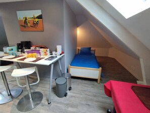 WiFi, bed sheets - Les nichoirs - 60m² room in Vouvray - bathroom and separate toilet (Vouvray)