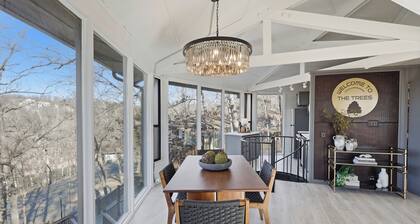 Unplug, Unwind, Welcome to the Treehouse