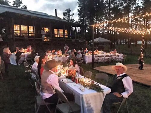 A peaceful setting for guests to relax and unwind. 18 Guest, 2 floor cabin