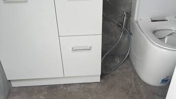 Shared Dormitory, 1 Bedroom | Bathroom