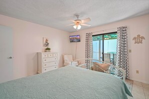 1 bedroom, iron/ironing board, WiFi, bed sheets - Lemon Drop Beach Cottage (Navarre)