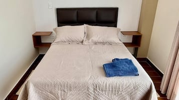 Bügeleisen/Bügelbrett, WLAN, Bettwäsche