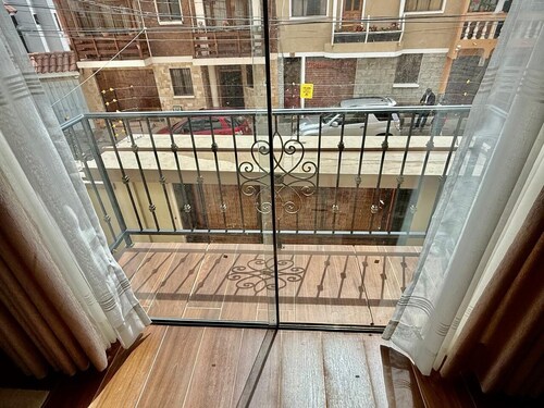 Top Location: Balcony, Comfort and Connection