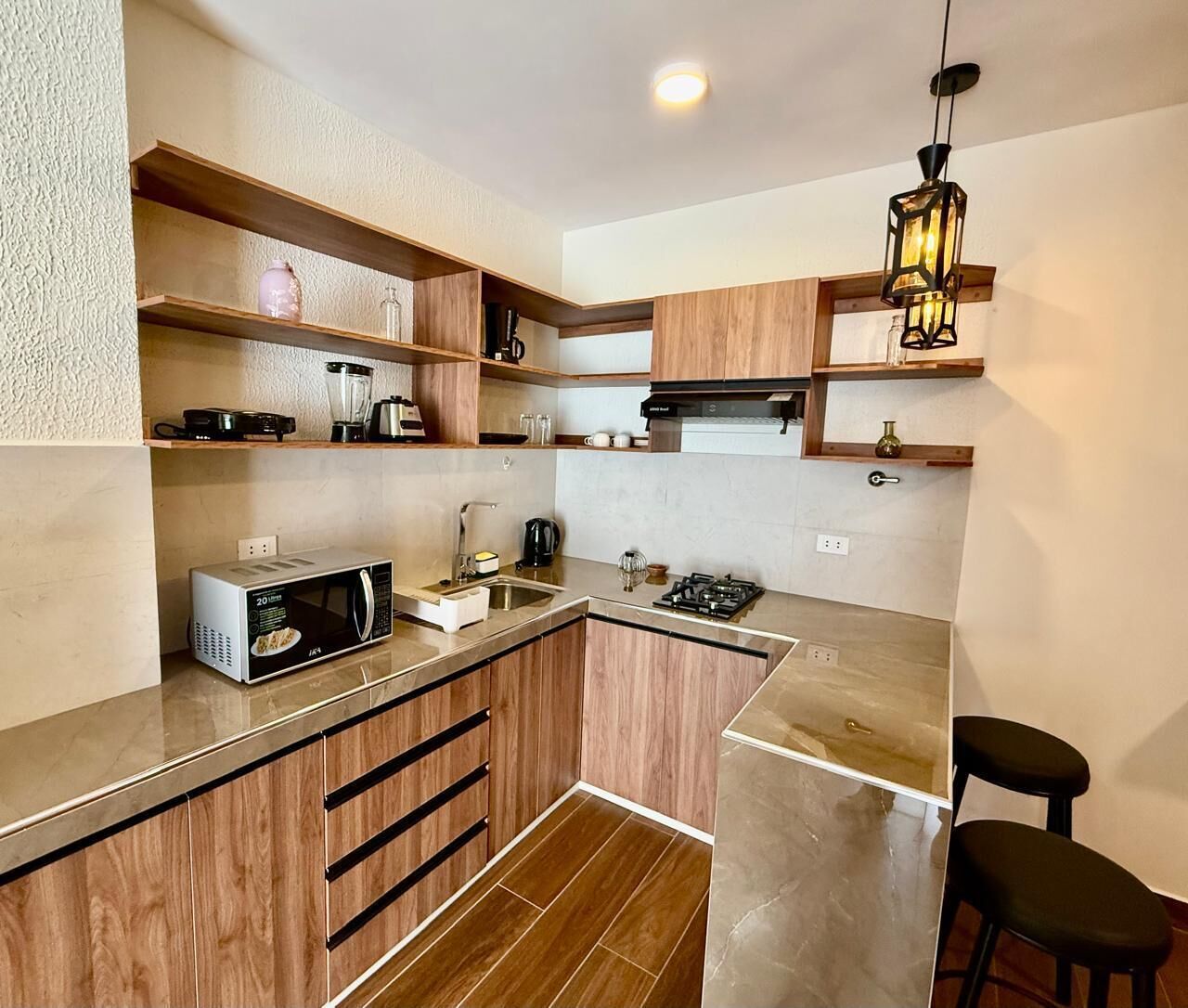 Microonde, forno, piano cottura