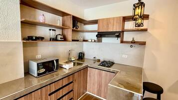 Microonde, forno, piano cottura