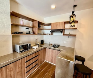 Microwave, oven, stovetop - Top Location: Balcony, Comfort and Connection (Sucre)