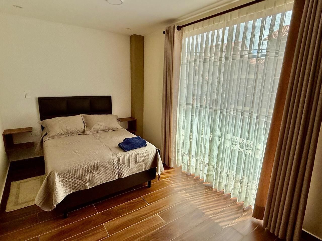 Fer et planche à repasser, Wi-Fi, draps fournis