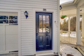 Exterior detail - 6 Mi to Tanglewood! High-End Lee Apartment (Lee)